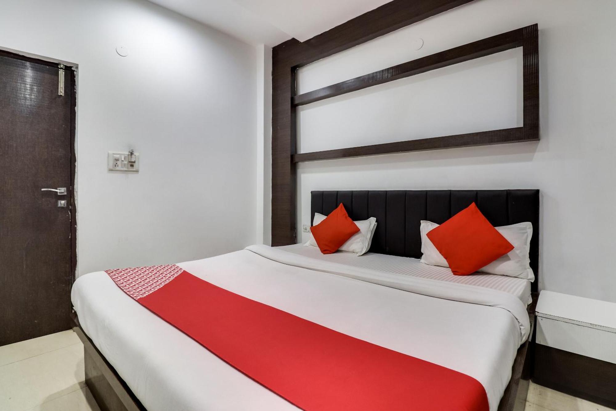 Oyo Flagship Just-9 Inn Near Sahara Ganj Mall Lucknow Dış mekan fotoğraf
