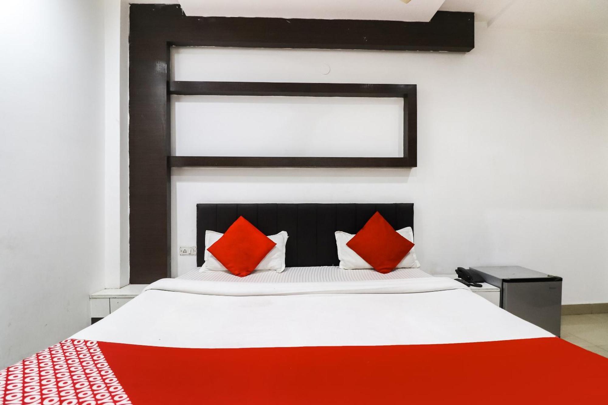 Oyo Flagship Just-9 Inn Near Sahara Ganj Mall Lucknow Dış mekan fotoğraf